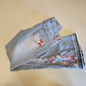 70s style embroidered bell bottom jeans
